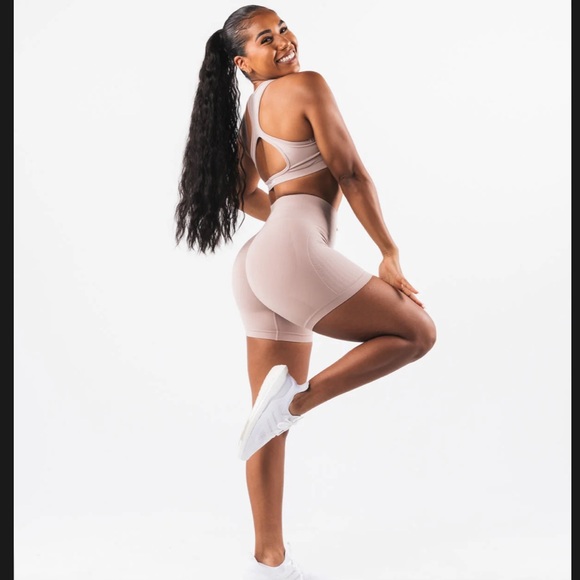 NWT Alphalete Contour Shorts - Picture 1 of 8